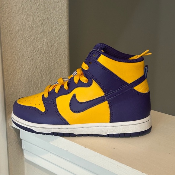 Nike Dunk High GS Lakers Court Kids Shoes 13C Purple Gold Sneakers DZ4455-500 - Picture 6 of 9
